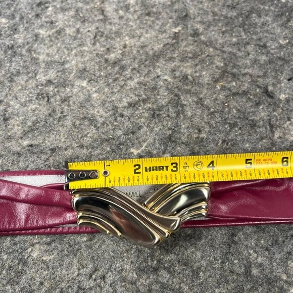 VTG 80's Liz Claiborne Deep Magenta Leather Belt w/ Gold Tone Buckle SM USA - Picture 14 of 15